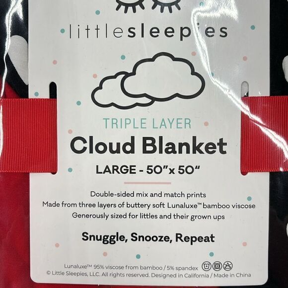 Little Sleepies XOXO Large Cloud Blanket - Picture 3 of 4